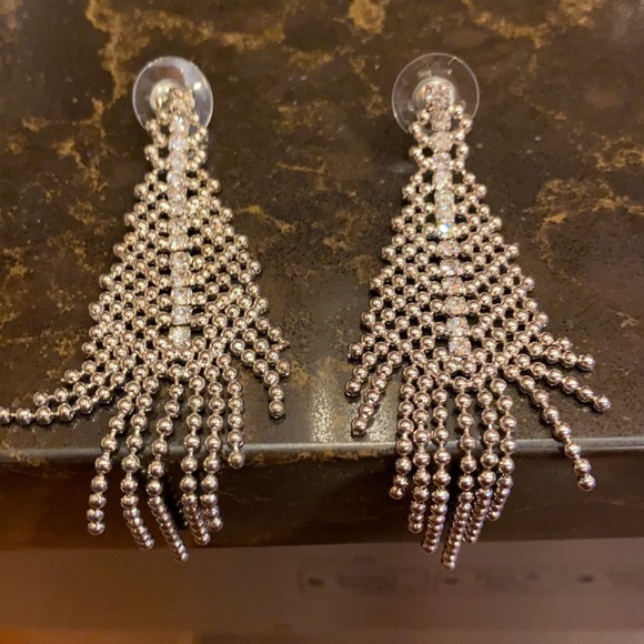 NWOT Nordstrom Rhinestones Dangle Earrings! - Picture 7 of 7